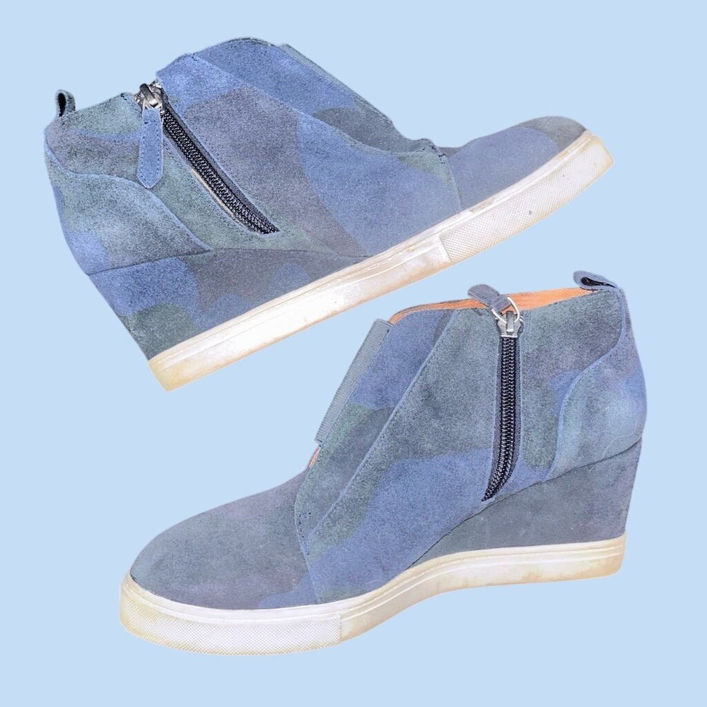 Linea Paolo Felicia Women's Ankle Bootie Hidden Wedge Camo Blue Size 7.5M‎ boots
